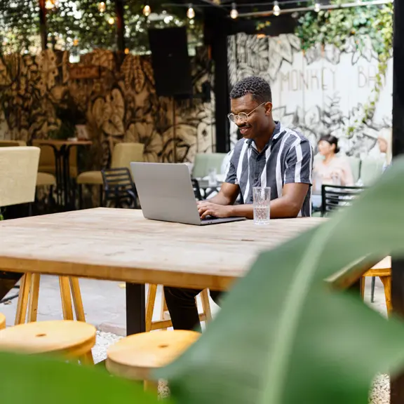 Expat - OOM Verzekeringen