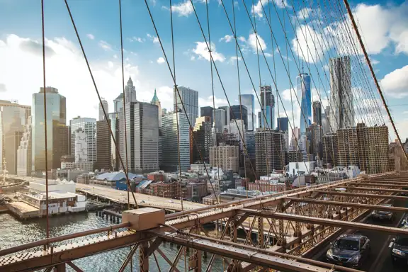  VS Brooklyn Bridge New York