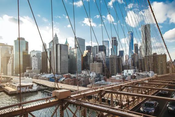 VS Brooklyn Bridge New York